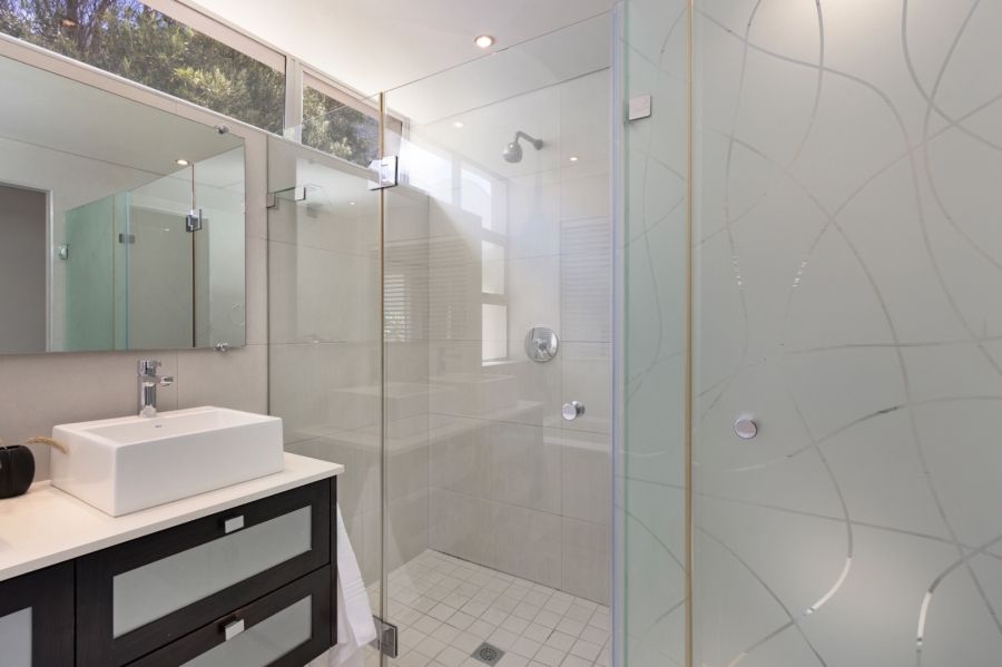 To Let 3 Bedroom Property for Rent in Camps Bay Western Cape